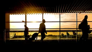 Multe tragedii puteau fi evitate dacă pasagerii respectau această regulă banală în avion. Câteva secunde au făcut diferența