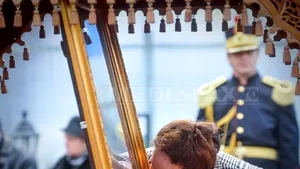 Mii de credincioşi la cinstirea icoanelor, în Duminica Ortodoxiei