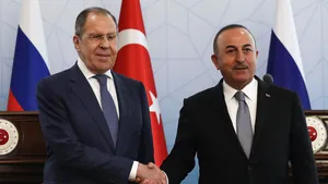 Erdogan îşi schimbă politica faţă de Damasc. Miniştrii de Externe ai Rusiei, Turciei şi Siriei plănuiesc să se întâlnească