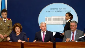 Generalul Ştefan Dănilă: Ţuţuianu, victimă a modului de a se lua decizii, bazat pe emoţii; problema mare e la Finanţe/ S-au înfiinţat unităţi militare la presiunea unor politicieni, care vor să primească onorul