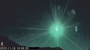 Imagini spectaculoase: un meteorit a luminat cerul Norvegiei

