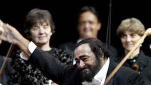 Luciano Pavarotti a vrut să se sinucidă în ultima lună de viaţă