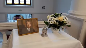 Obiecte ale Familiei Regale, expuse la Muzeul Eparhial din Galaţi - FOTO