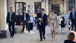 Nicușor Dan și-a dus copilul la școală, în prima zi. Se va întâlni cu profesorii la Cotroceni / De ce n-a participat la festivitatea de început de an