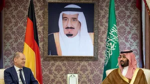 Germania semnează un acord privind gazele naturale cu Emiratele Arabe Unite. Scholz, criticat pentru călătoria în Golf