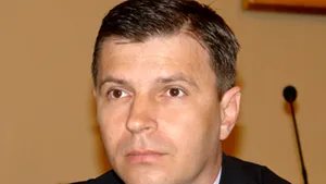 Vicepreşedintele CJ Hunedoara, arestat la domiciliu pentru corupţie, a revenit asupra demisiei