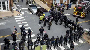 Guvernatorul Virginiei, despre naţionaliştii albi: Ar trebui să plece din America