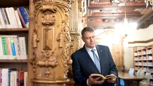 Iohannis, de Ziua Culturii Naţionale: Opera eminesciană reprezintă o moştenire nepreţuită