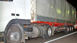 Camionul cu ciocolată a fost găsit abandonat şi fără marfă