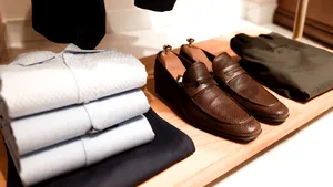 (P) Cum să asortezi pantofii bărbăteşti în această toamnă? Descoperă 4 idei de outfituri