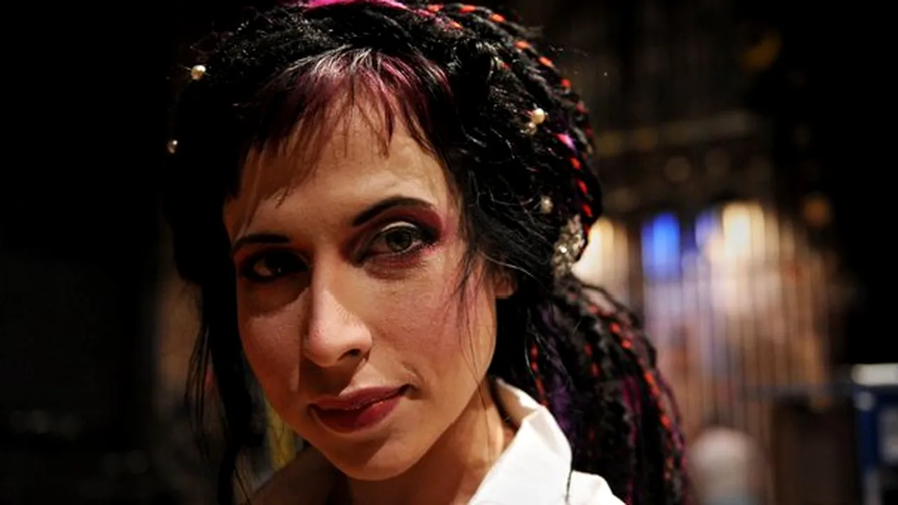 Sofi Oksanen, cea mai importantă scriitoare finlandeză a momentului, vine la Bucureşti