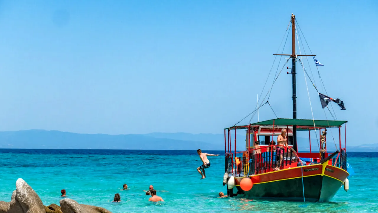 Taxă suplimentară pentru croaziere în Grecia: 20 de euro pentru Mykonos și Santorini
