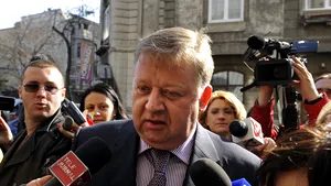 Sechestru pe averile lui Locic şi Căşuneanu