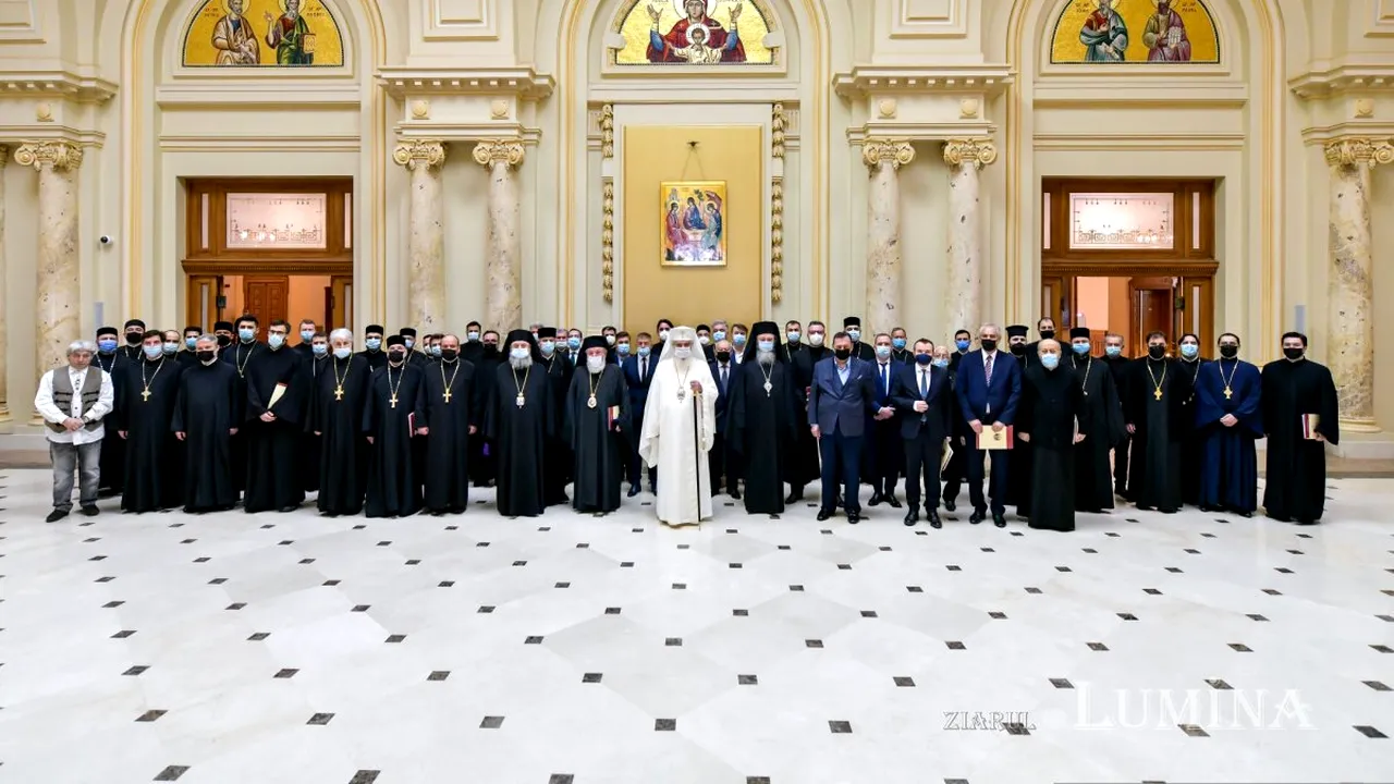 PREZENTUL FĂRĂ PERDEA Marius Oprea / Patriarhul Daniel: ”Nimic nu e neînsemnat, cînd e vorba de iubirea aproapelui”. În 2021, Arhiepiscopia Bucureştilor a oferit ajutoare de peste 2 milioane euro