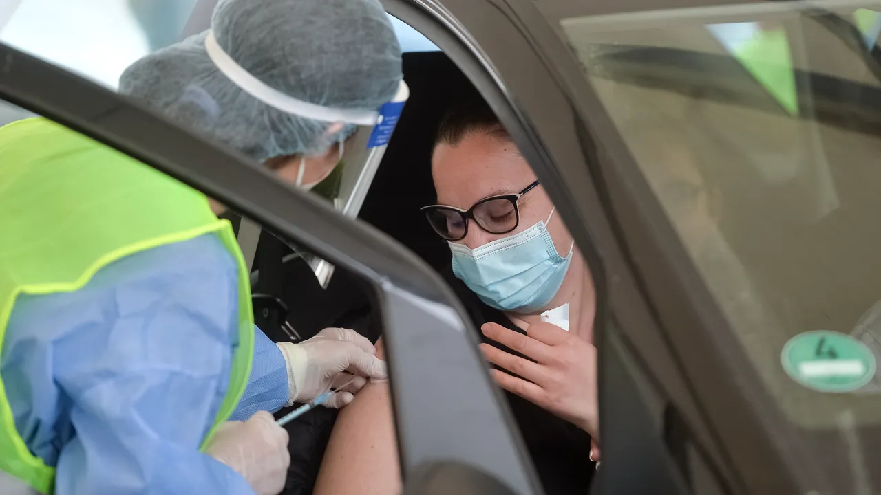 COVID-19. Peste 30.000 de români s-au vaccinat într-o zi de duminică