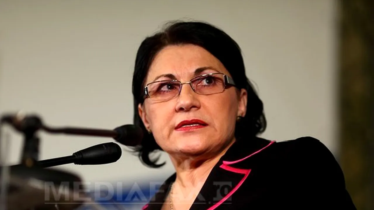 Andronescu: Sper ca Senatul să adopte legea privind bacalaureatul profesional