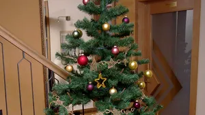 Inspectoratul General pentru Situaţii de Urgenţă: Nu folosiţi instalaţii improvizate pentru bradul de Crăciun