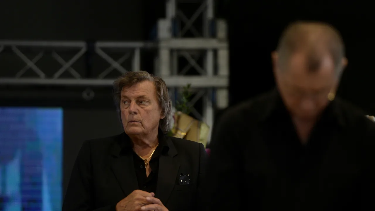 Florin Piersic: Vă folosiţi de mine, de ziua mea, ca să vă manifestaţi antipatiile politice?