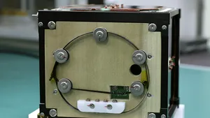 Primul satelit din lemn în spaţiu. Japonezii testează materialul pentru viitoarele baze de pe Marte