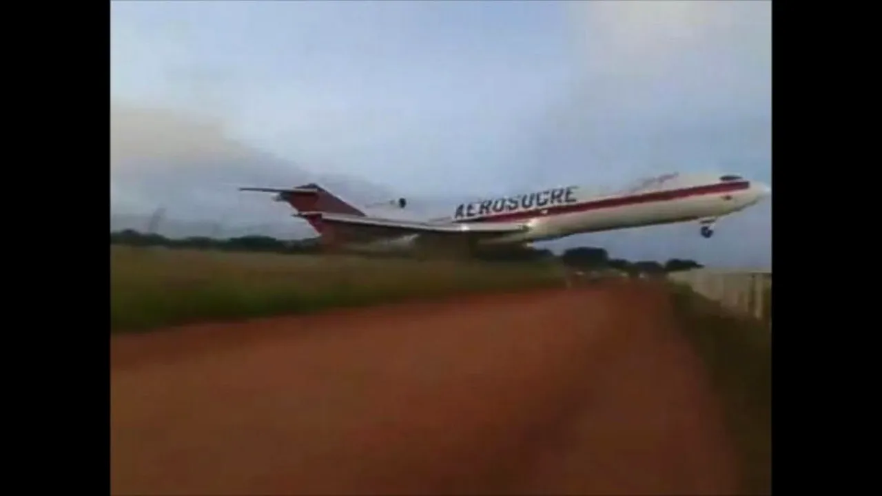 VIDEO Cinci morţi şi un rănit, în urma prăbuşirii unui avion de transport marfă, în Columbia
