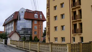 REPORTAJ: Doar 800 de locuri în căminele din Alba. Mulţi studenţi caută cazare. Cererea, mai mare ca oferta