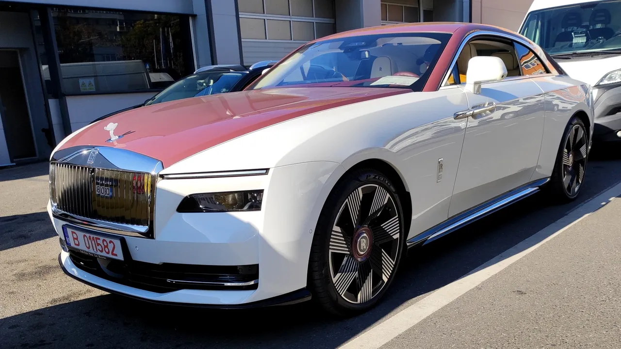 Un Rolls Royce electric, de 400.000 de euro, va putea fi văzut pe străzile din România