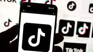 TikTok a primit o amendă record de 345 de milioane de euro din partea Uniunii Europene. Care sunt acuzaţiile