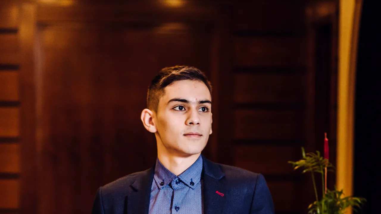 Elevi de 10 la BACALAUREAT 2018 | Viitor neurochirurg: Vreau să fiu aproape de oameni, să ajut / Absoventă: Mi se pare în regulă să munceşti în ţara ta, să rămână oameni frumoşi