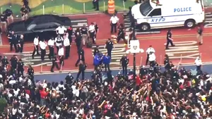Un influencer provoacă haos la New York după ce a promis că va dărui PlayStation 5 gratis