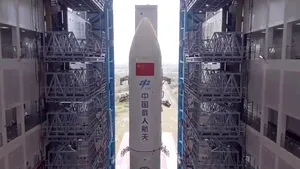 VIDEO Numărătoare inversă până la coliziunea cu racheta chineză scăpată de sub control 