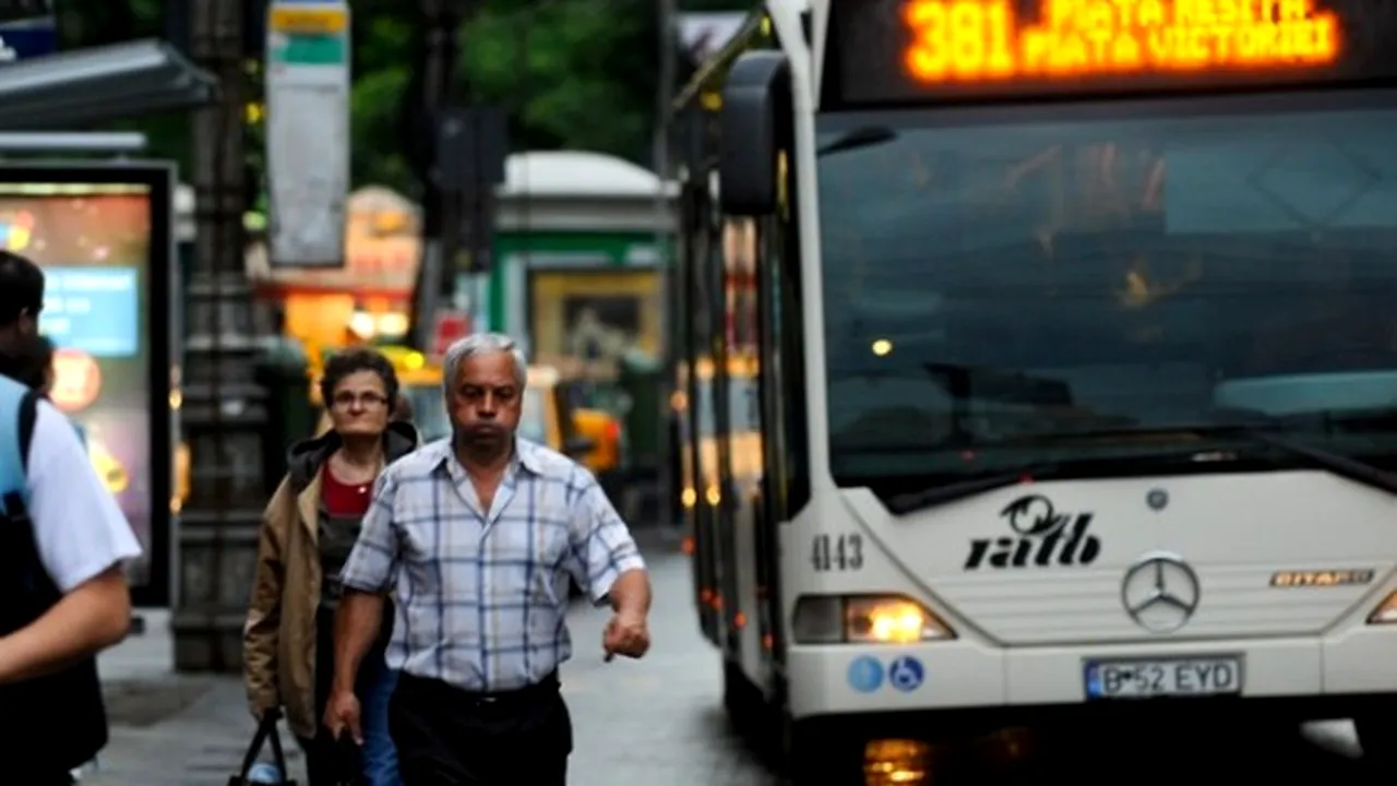 Nu se vor cumpăra autobuze RATB nici anul acesta. Primăria Capitalei a prelungit, după expirare, perioada de analiză a ofertelor