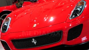 Cum poţi să faci un test-drive cu Ferrari?