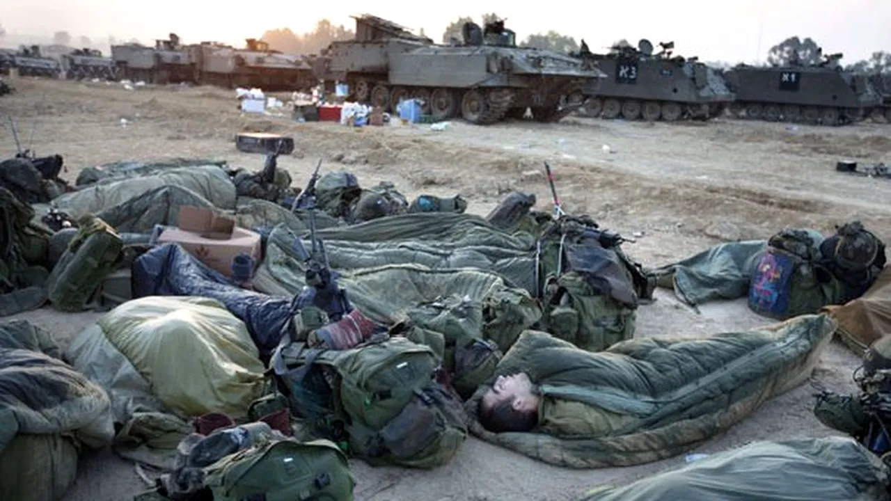 Conflictul din Fâşia Gaza în imagini - GALERIE FOTO