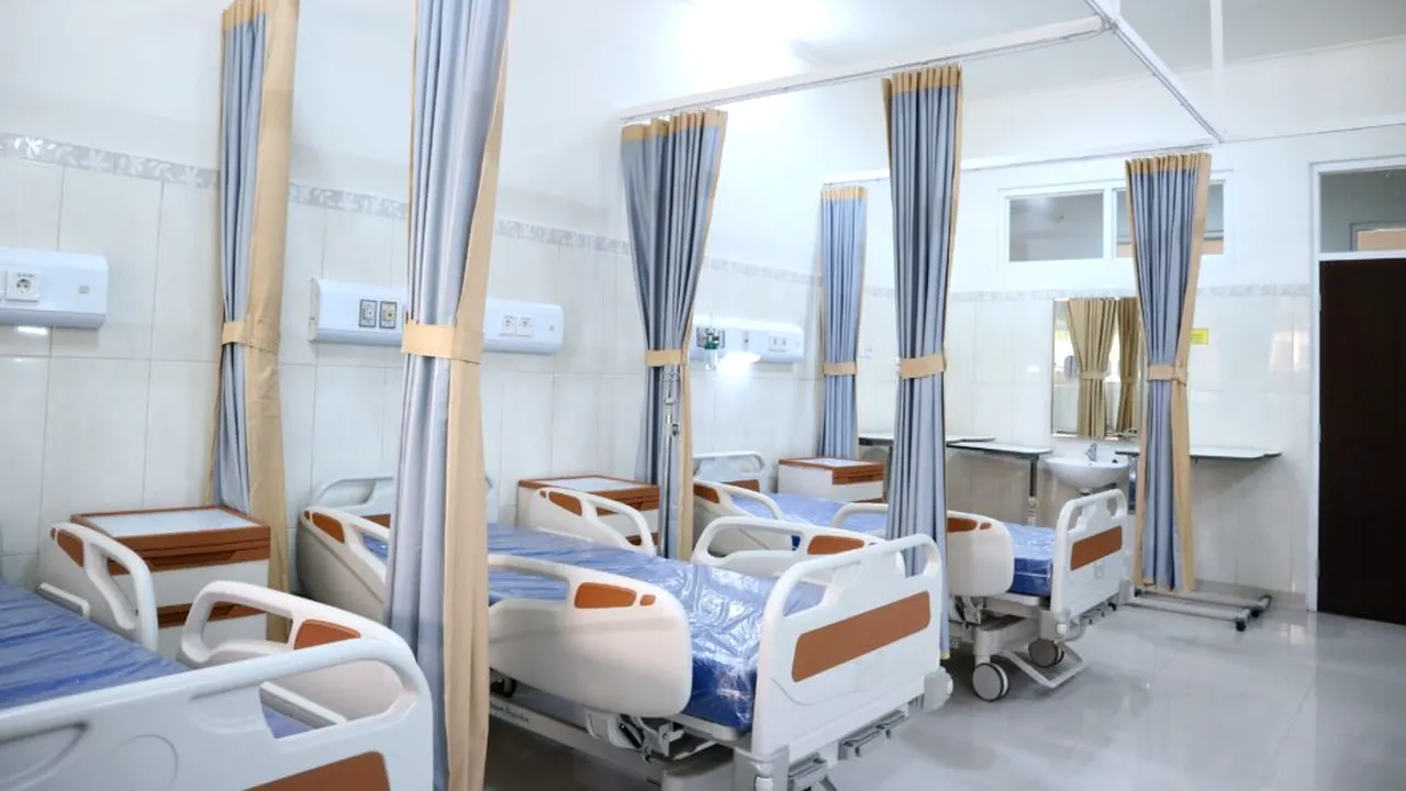 Mister după o conferință cu sute de oameni. Zeci de persoane s-au îmbolnăvit, autoritățile caută sursa contaminării