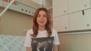 „Am COVID-19, dar mă bucur de viaţă”. Ep. 1: Sunt Mădălina şi sunt într-o relaţie complicată cu coronavirusul