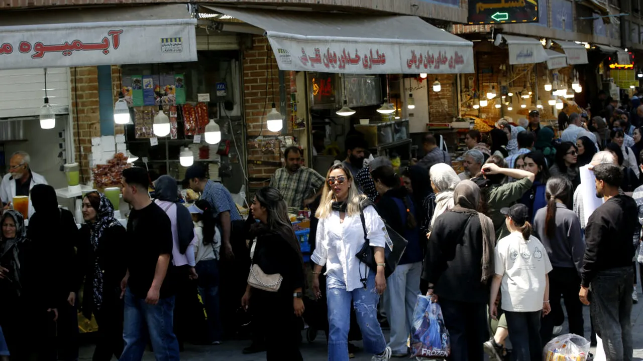 FT: Inflația a ajuns la 50% în Iran, pe fondul războiului. Care este starea economiei