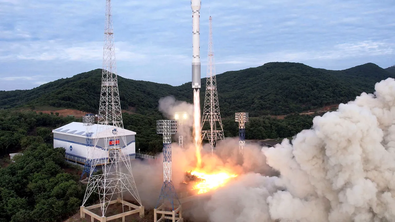 Coreea de Nord anunţă Japonia despre lansarea unui satelit propriu pe orbită
