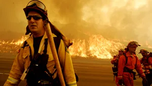 Unul dintre incendiile din California ar fi putut fi provocat intenţionat (Video şi Galerie Foto)