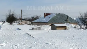 O femeie şi fiul său, ambii cu dizabilităţi locomotorii, morţi în casă din cauza frigului
