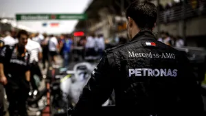 Mercedes extinde parteneriatul cu Petronas
