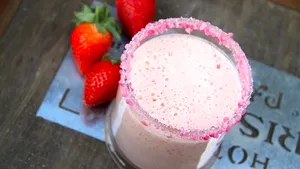 Altă taxă, altă distracție! Milkshake-urile și latte-urile vor fi incluse în taxa pe zahăr în Marea Britanie