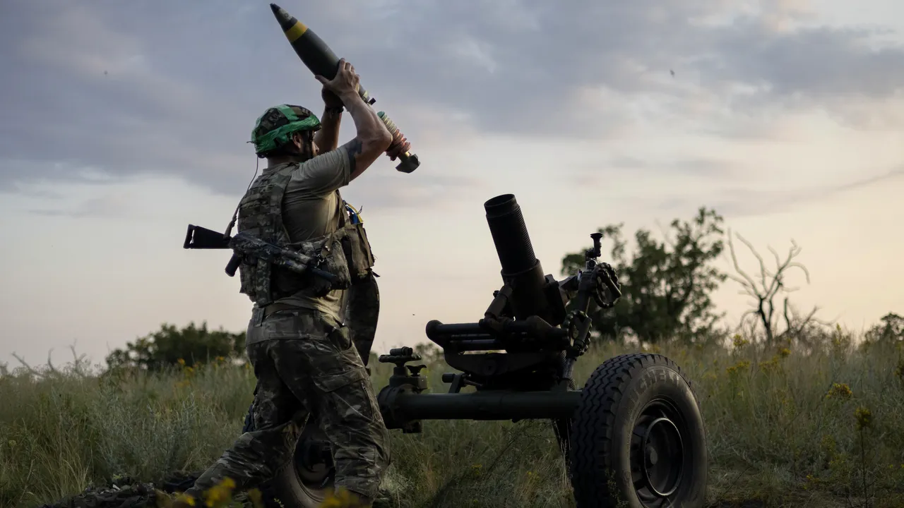Războiul din Ucraina, ziua 496. Explozii puternice în Doneţk şi în Makiivka / Rusia înrolează soldaţi cu zecile de mii / NATO îşi păstrează liderul, în vremuri de război, prelungindu-i mandatul lui Stoltenberg / Bani pentru Prigojin / Zelenski merge în Bulgaria, ca să-l înduplece pe preşedintele Rumen Radev, descris pro-Moscova