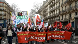 Statul de drept este în declin în Uniunea Europeană. Democraţiile mai tinere sunt mai fragile. Situaţia în România