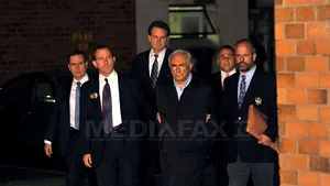 Dominique Strauss-Kahn, arestat pentru tentativă de viol. Cererea de eliberare pe cauţiune a fost respinsă - VIDEO