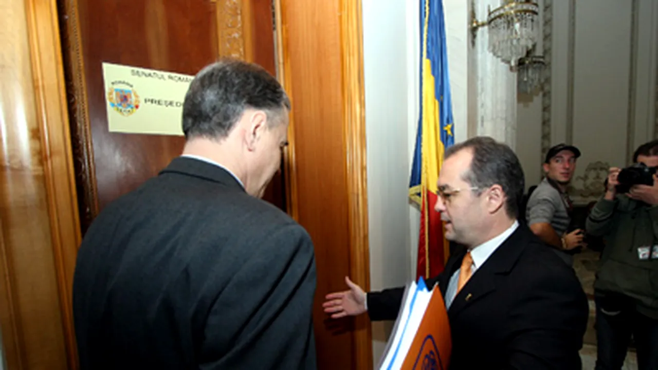 Liderii PSD şi PDL resping posibilitatea ruperii coaliţiei