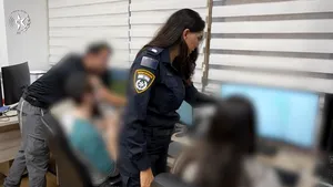 Doi rezervişti IDF arestaţi pentru suspiciunea de spionaj pentru Iran