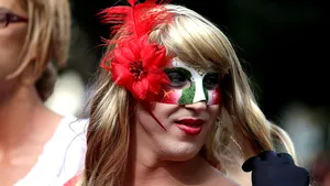 Centrul Capitalei, o discotecă în aer liber timp de două ore la mitingul gay - GALERIE FOTO