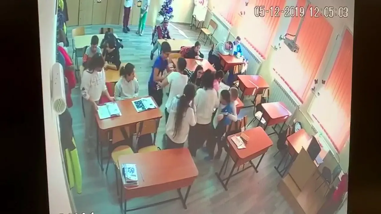 Primul caz de bullying ajunge în instanţă. Daunele cerute de părinţii unui copil de 11 ani, bătut la ore