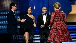 Reporterul specializat în farse care a întrerupt un moment la gala Grammy 2013, pus oficial sub acuzare - VIDEO