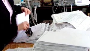 Guvernul suspendă obligaţia de certificare a declaraţiilor fiscale